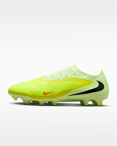 Nike Phantom 6 Low Academy Artificial-Grass Football Boot. Nike CA